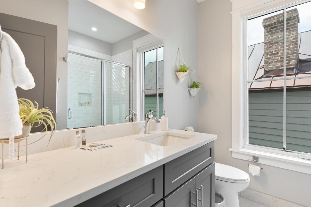 The Palm Suite At 124 Spring Charleston Exteriör bild